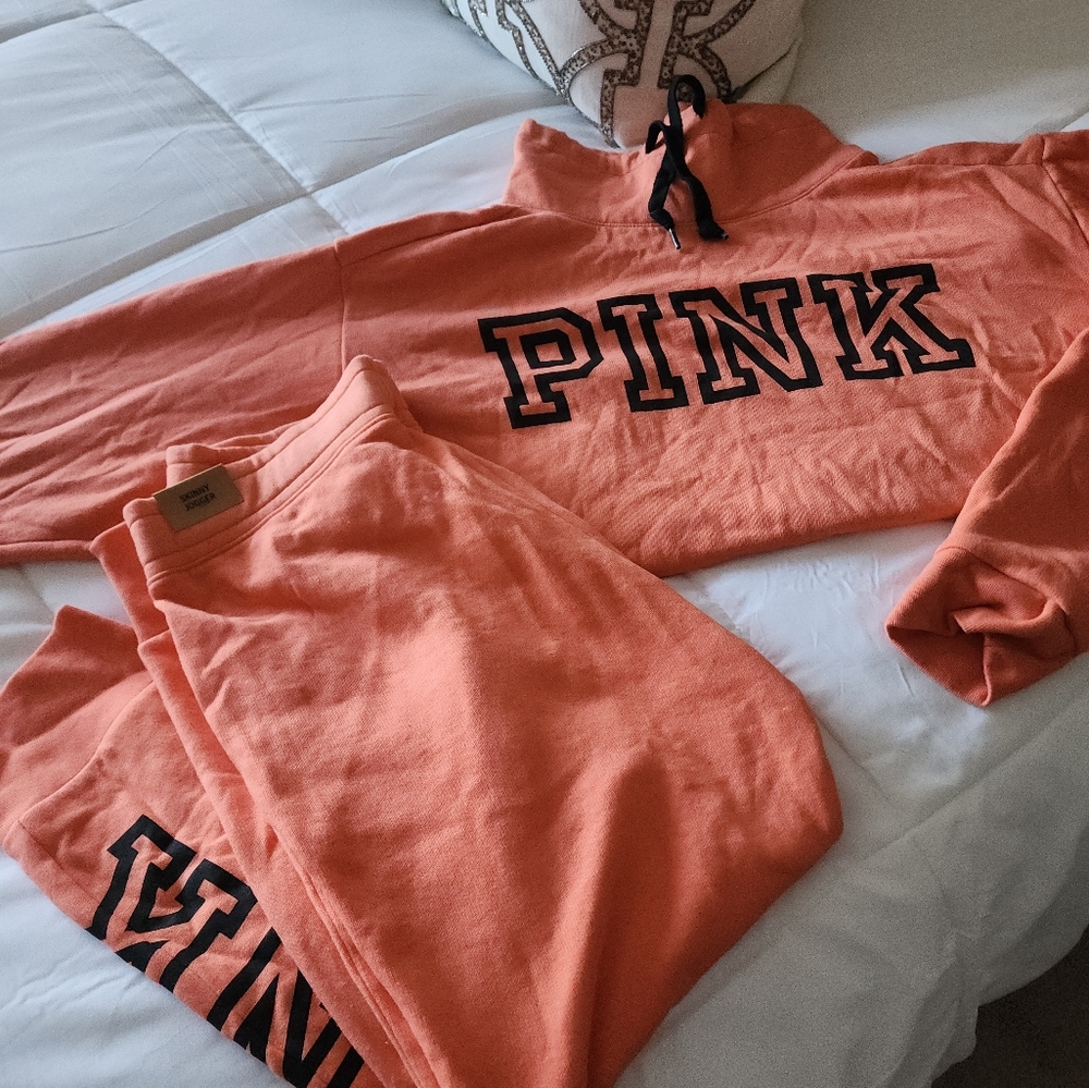 PINK jogging set Large pants and XL top (new)